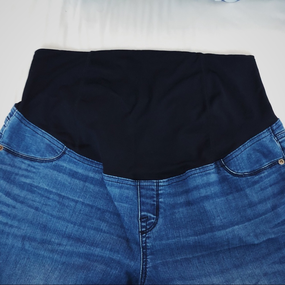 Maternity skinny jeans